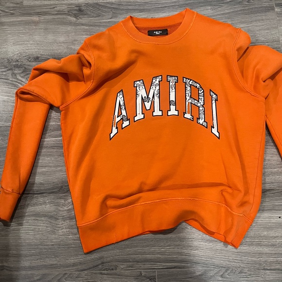 …Brand new Amiri sweater o my worn 1once ………. Asking for 750 no low ballers … - Picture 3 of 4